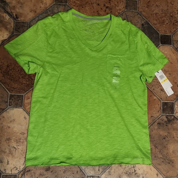 NWT CALVIN KLEIN MEN'S Bright Green V-Neck T-Shirt SIZE M. - Picture 1 of 13